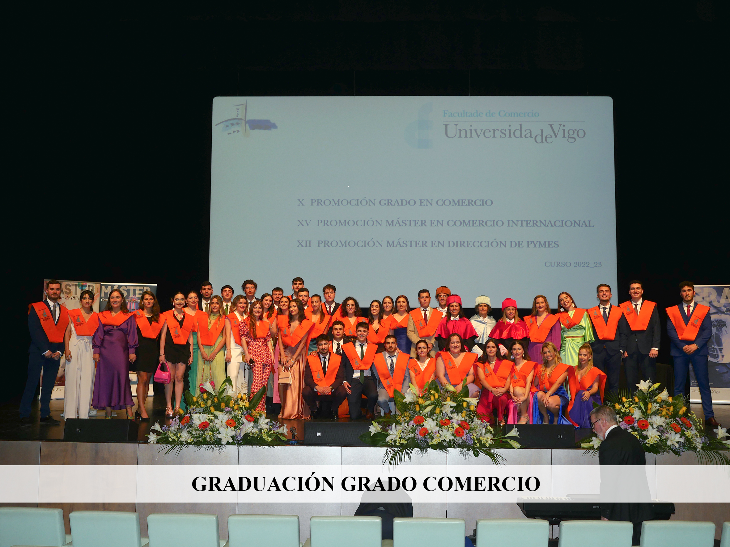 Acto de graduación comercio