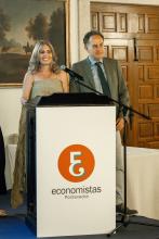 La decana, Lucy Amigo, y el vicedecano Rubén López Paz 